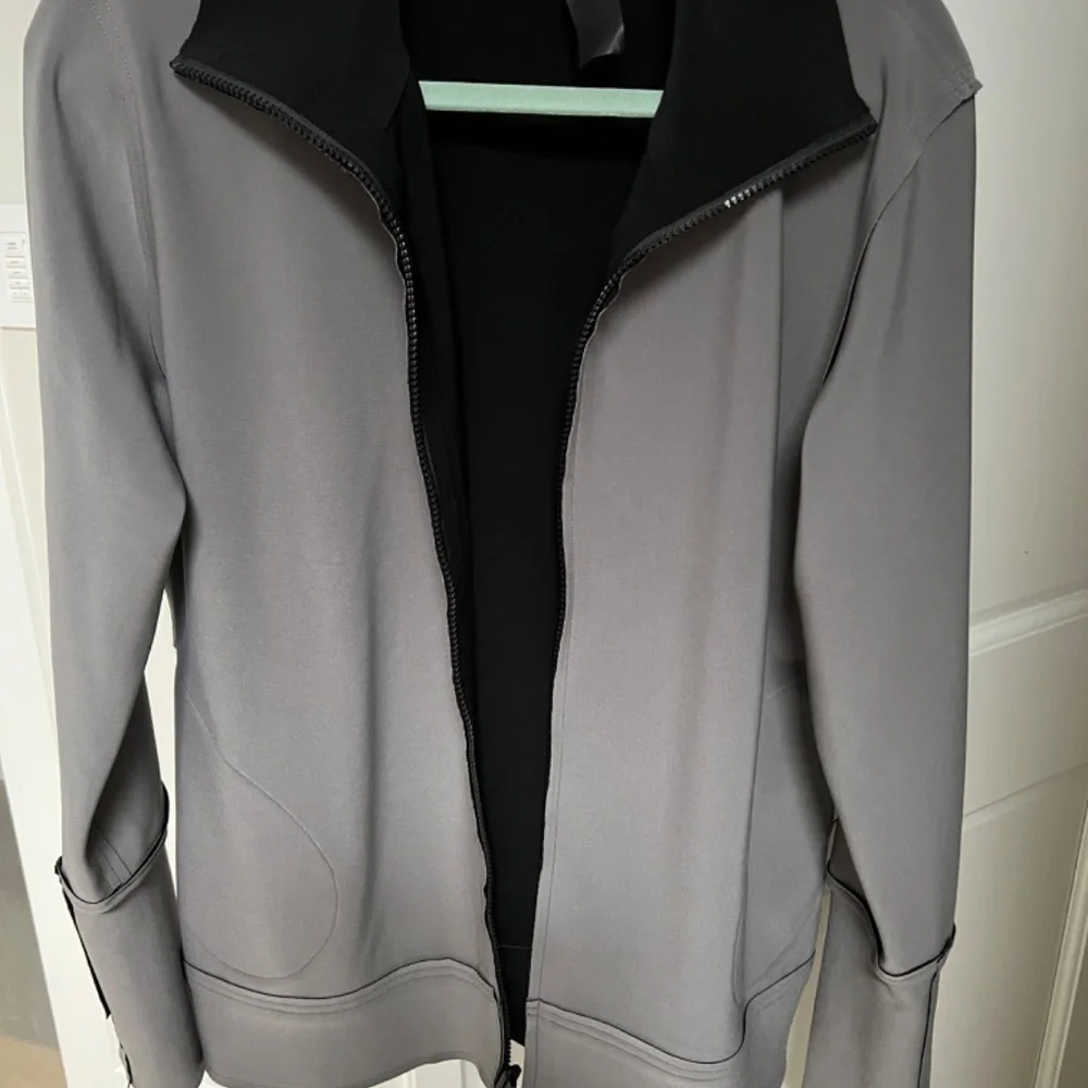 Norma Kamali jacket - Picture 5 of 5